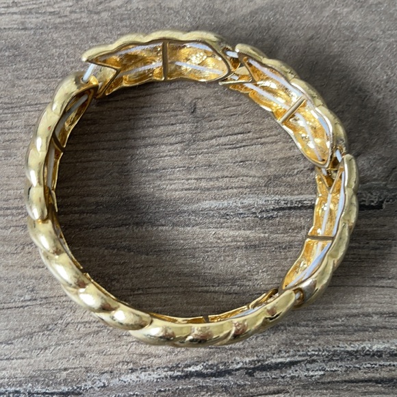 Gold Banana republic braclet - Picture 3 of 6